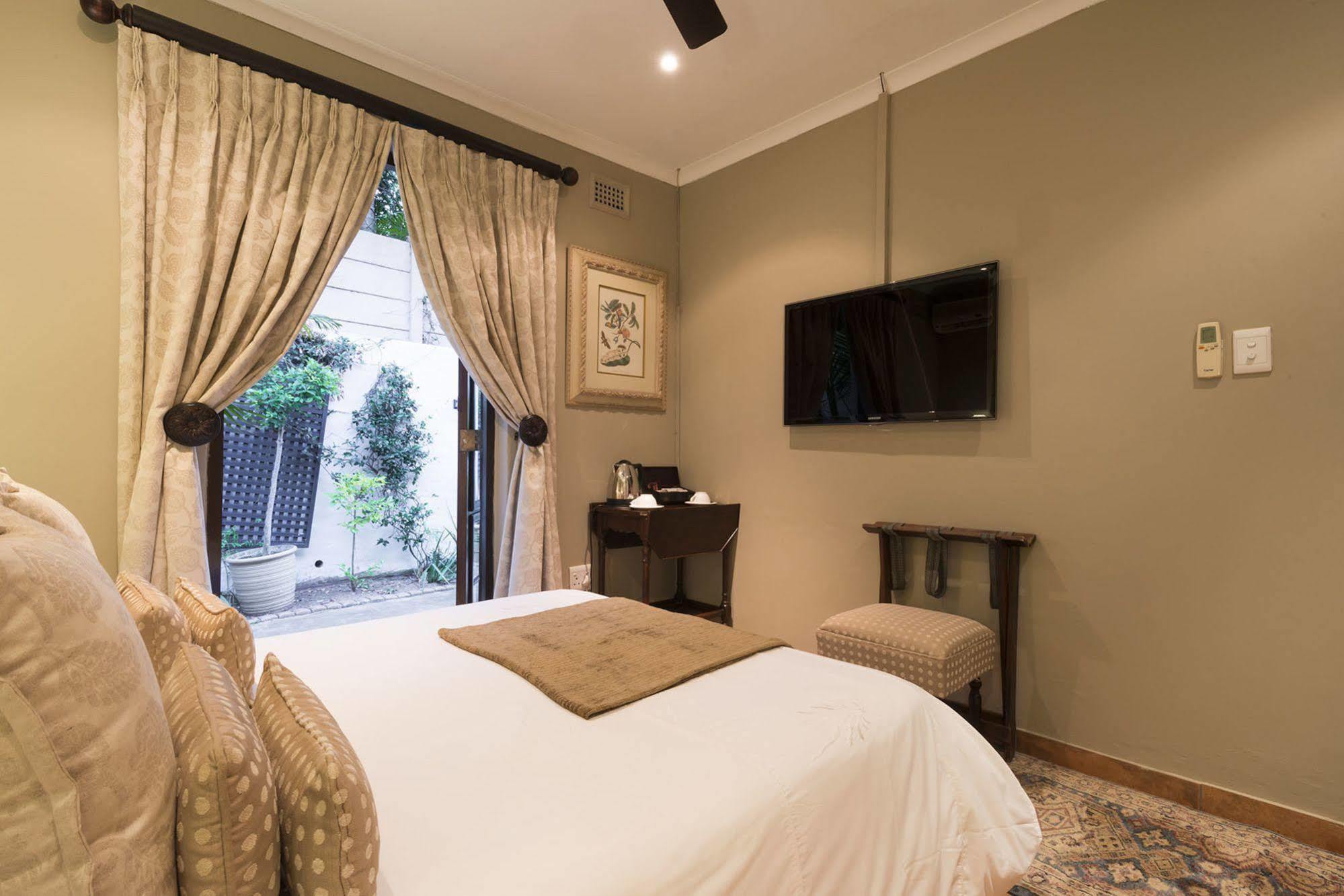 Five Burnham Guest House Durban Buitenkant foto